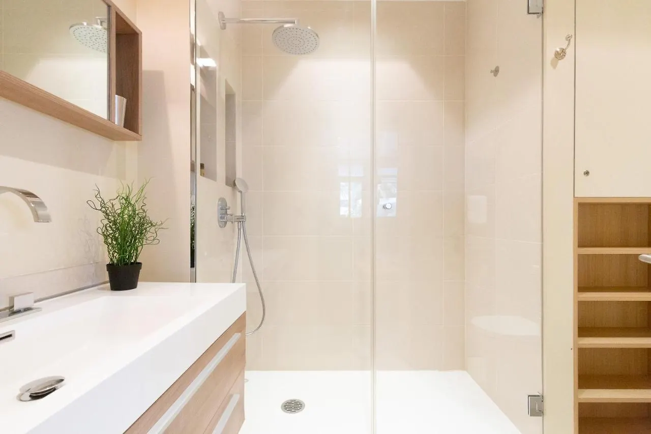 Gray D'Albion Yourhosthelper Cannes Apartment