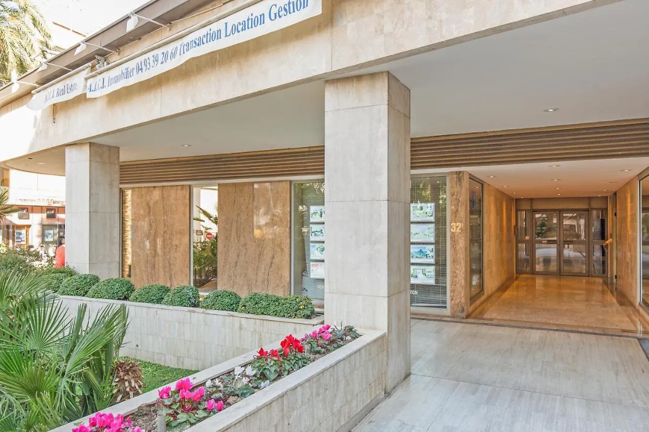 Gray D'Albion Yourhosthelper Cannes Apartment