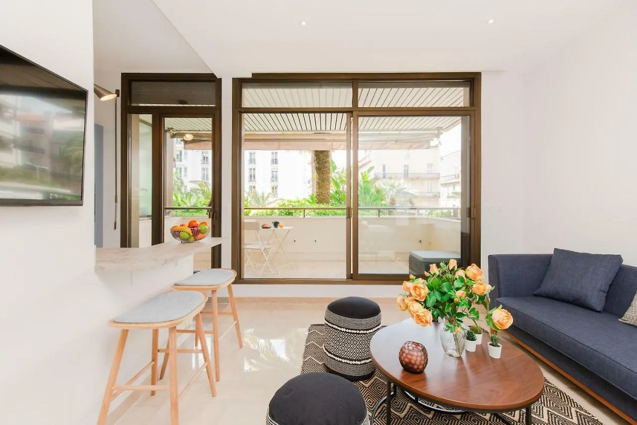 Gray D'Albion Yourhosthelper Cannes Apartment